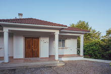 Load image into Gallery viewer, Casa Limao holiday rental villa

