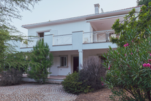 Load image into Gallery viewer, Casa Limao holiday rental villa
